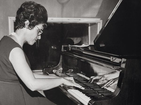 1748000052teatro_micaelense_CONCERTO_DE_LAUREADOS.jpg
