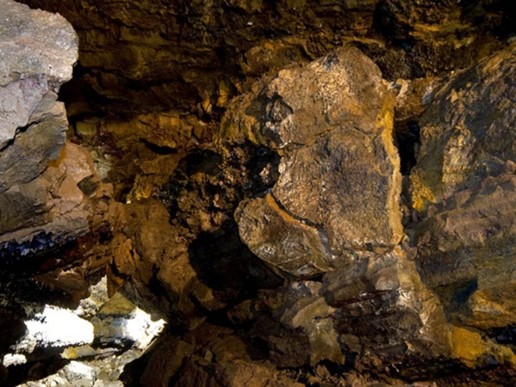 1750089654areas_protegidas_gruta_do_carvao.jpg