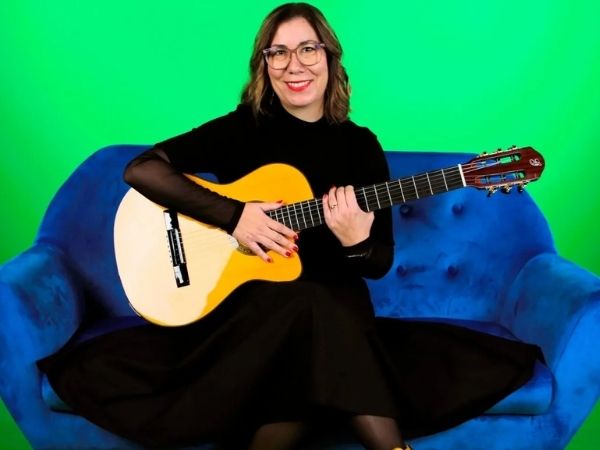 1758552218tm_vamos-cantar-com-alda-casqueira.jpg